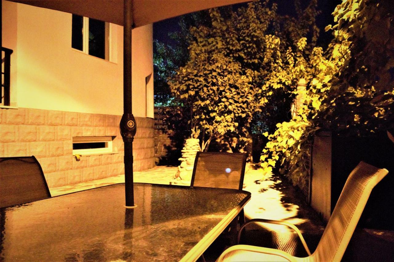 Twins Hotel Tbilisi Exterior foto