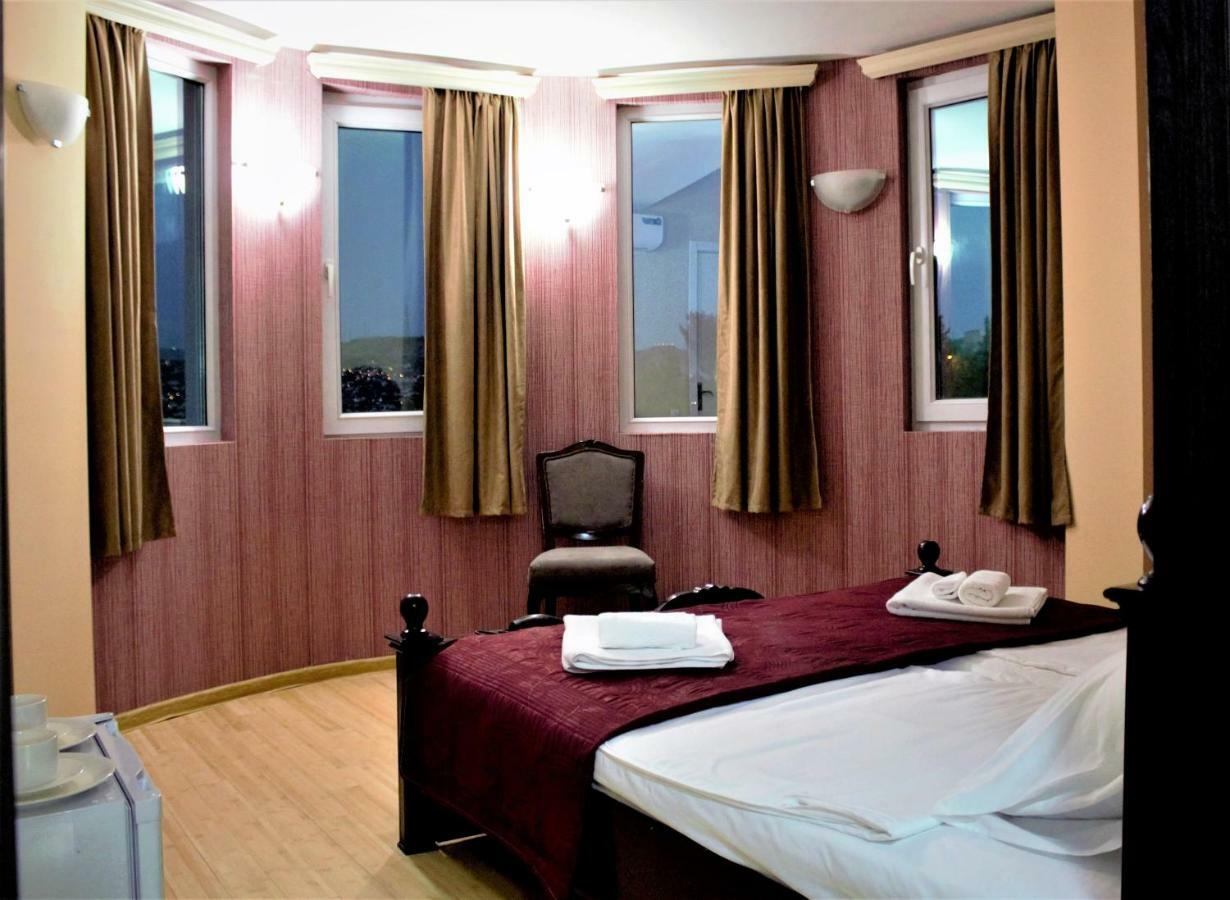 Twins Hotel Tbilisi Exterior foto